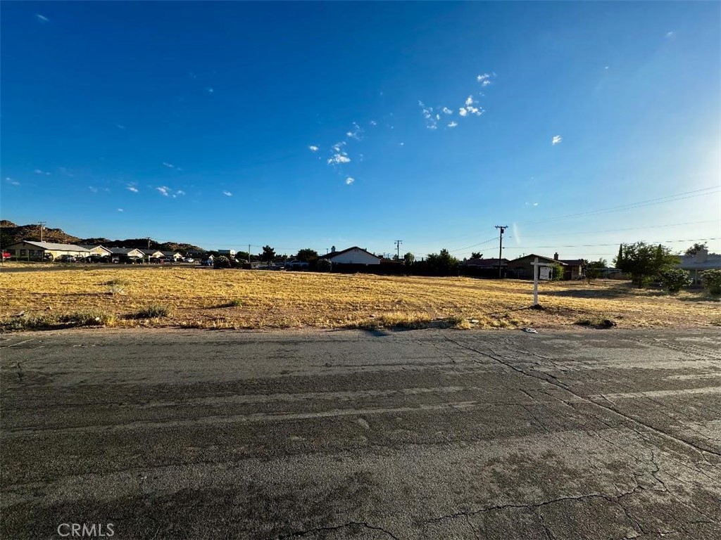 154-60 Broken Bow Road Apple Valley, CA 92307 - Photo 1 of 9 Subject Property