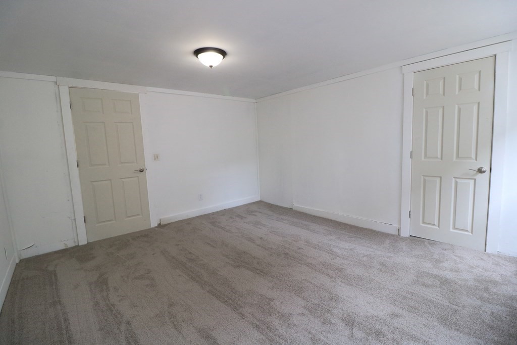 46 Pendleton Avenue Springfield, MA 01109 - Photo 12 of 42