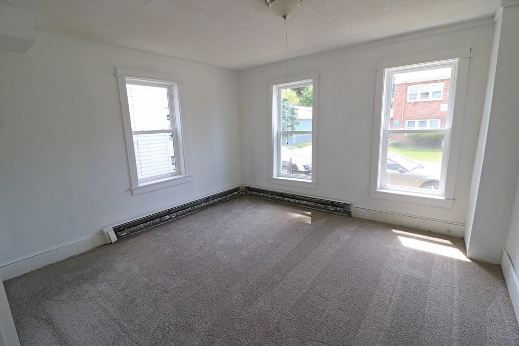 46 Pendleton Avenue Springfield, MA 01109 - Photo 13 of 42