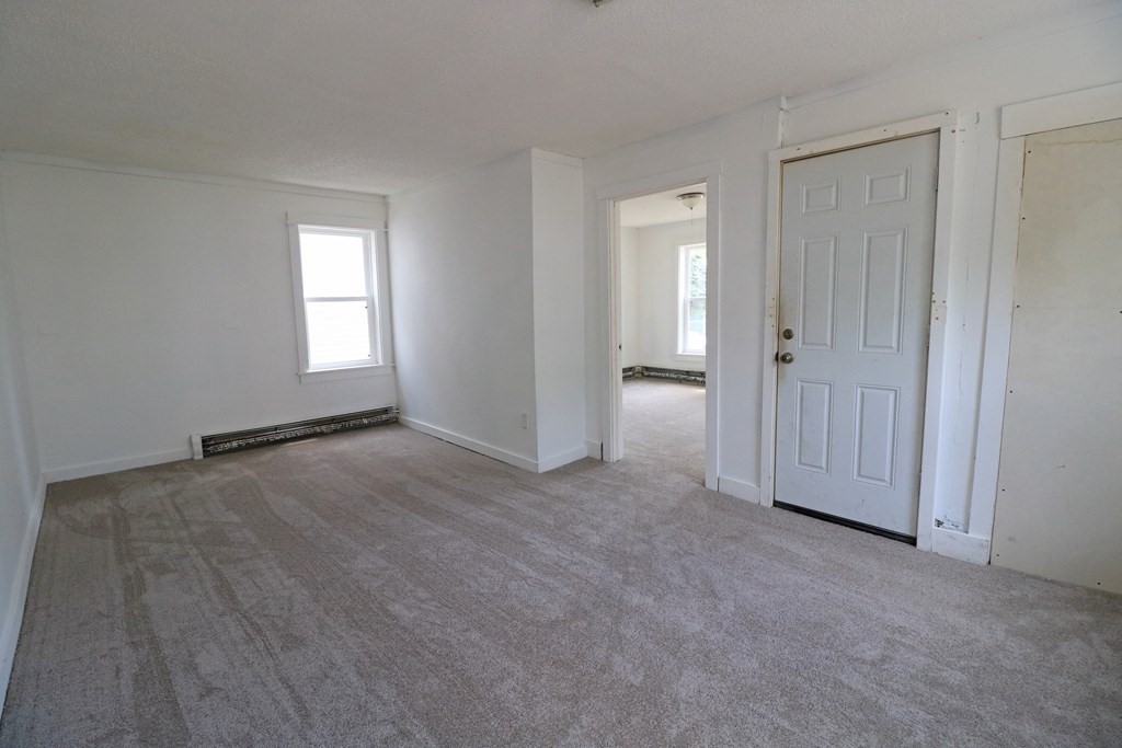 46 Pendleton Avenue Springfield, MA 01109 - Photo 9 of 42