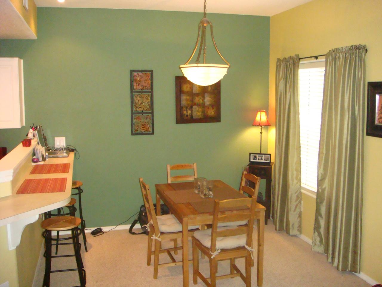 kitchen eating area