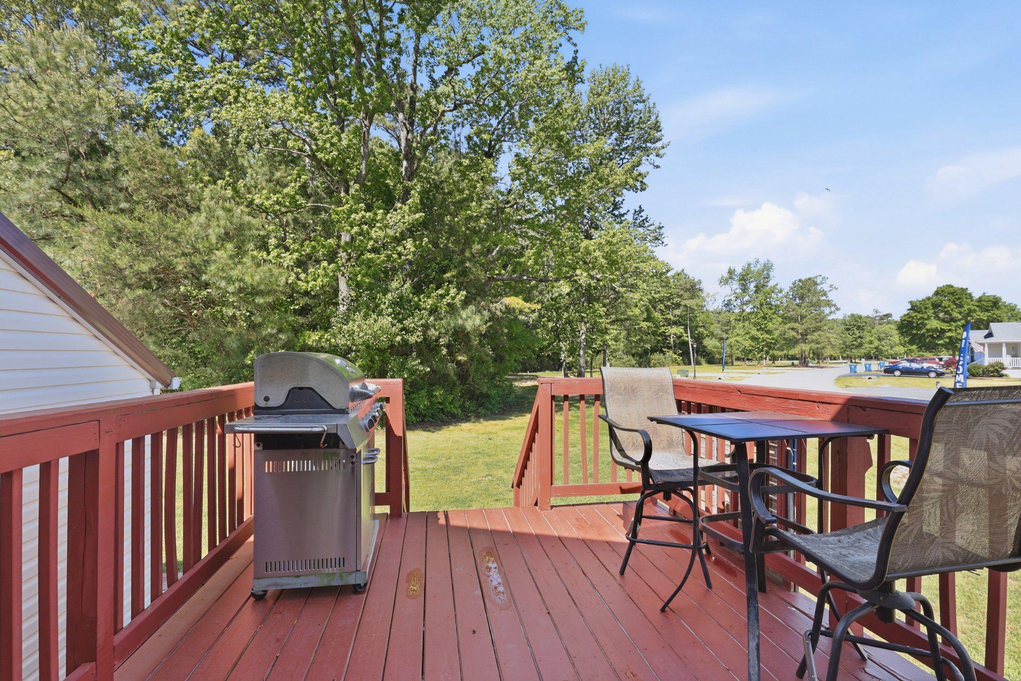 424 Long Branch Road, Unit 51876 Seaford, DE 19973 - Photo 16 of 20 2nd deck off the rear of the house
