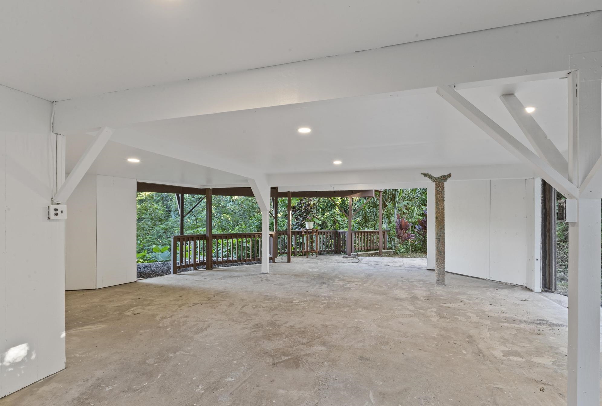 105 East Kuiaha Road Haiku, HI 96708 - Photo 18 of 49