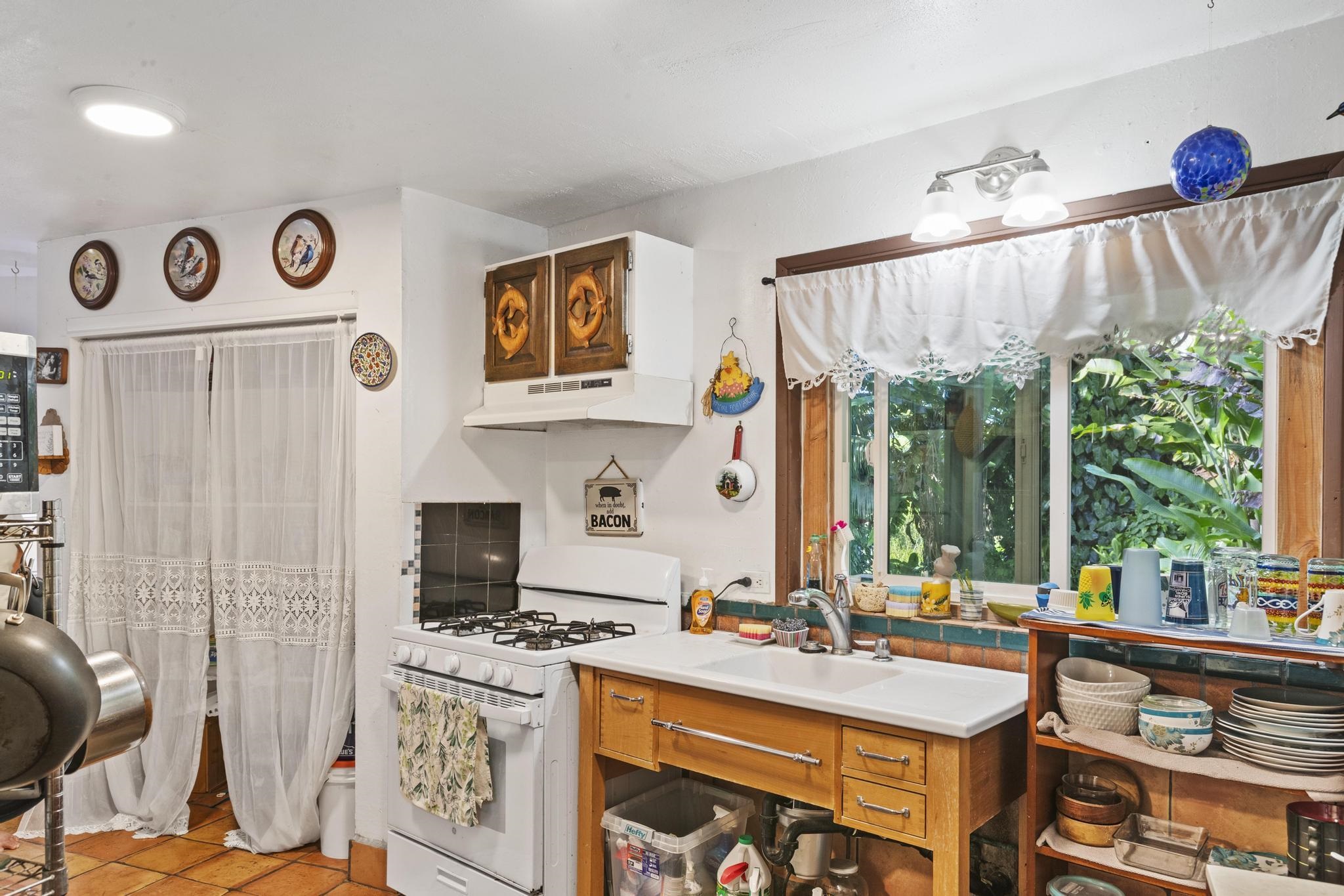 105 East Kuiaha Road Haiku, HI 96708 - Photo 38 of 49