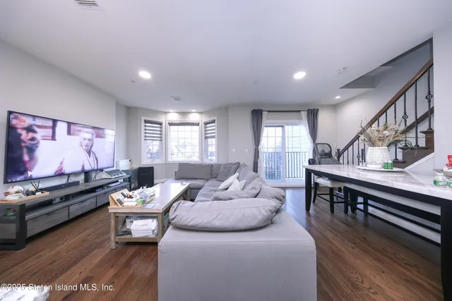 $799,000 | Undisclosed Address | Emerson Hill