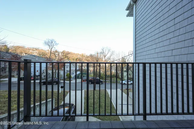 $799,000 | Undisclosed Address | Emerson Hill