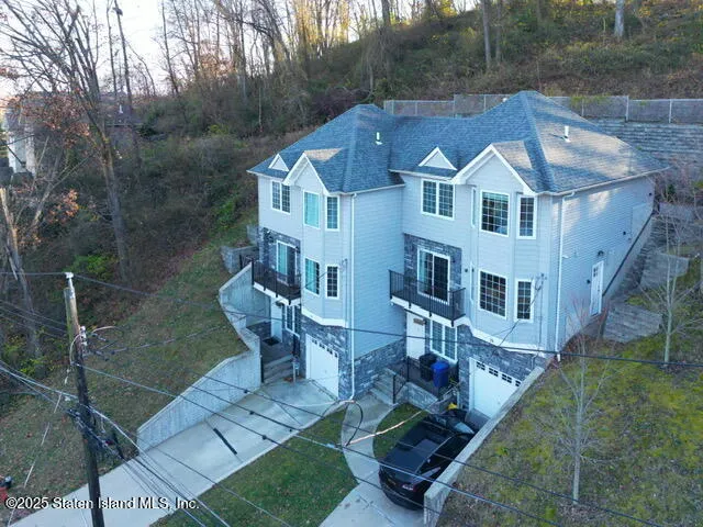 $799,000 | Undisclosed Address | Emerson Hill