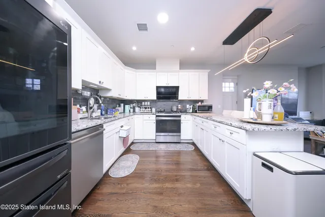 $799,000 | Undisclosed Address | Emerson Hill