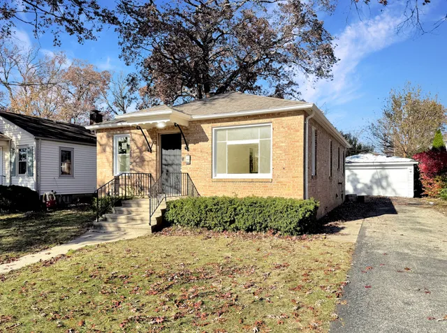 $240,000 | 1018 West Atlantic Avenue, Waukegan, IL 60085