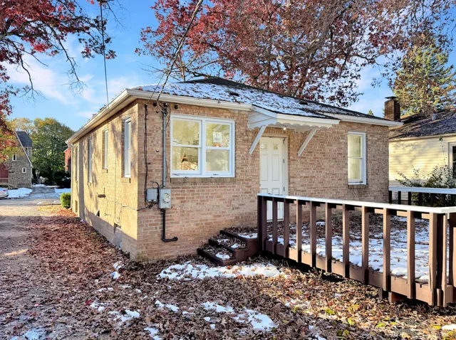 $240,000 | 1018 West Atlantic Avenue, Waukegan, IL 60085