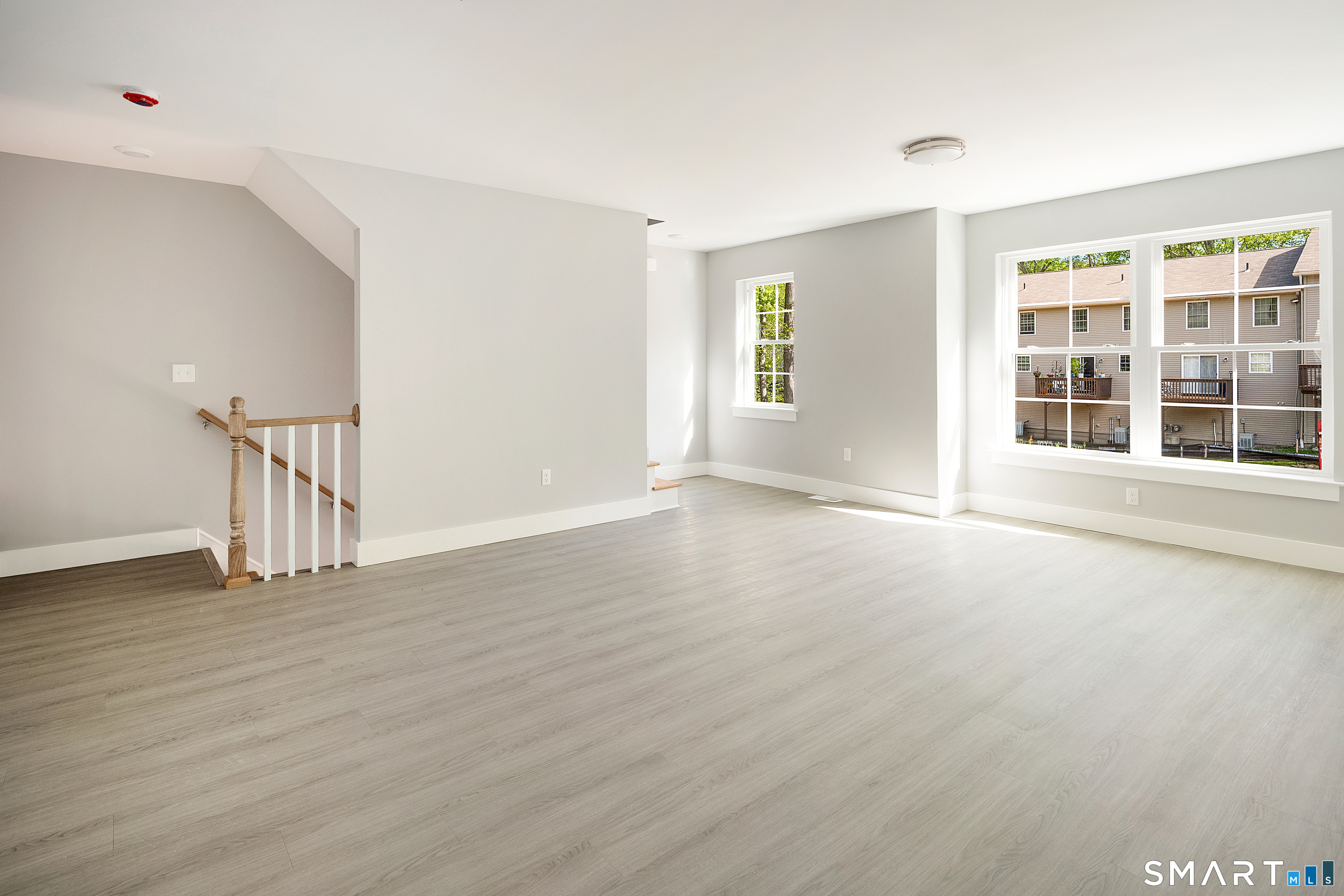 91 Taft Pointe, Unit 11 Waterbury, CT 06708 - Photo 3 of 22 Gallery Image 3