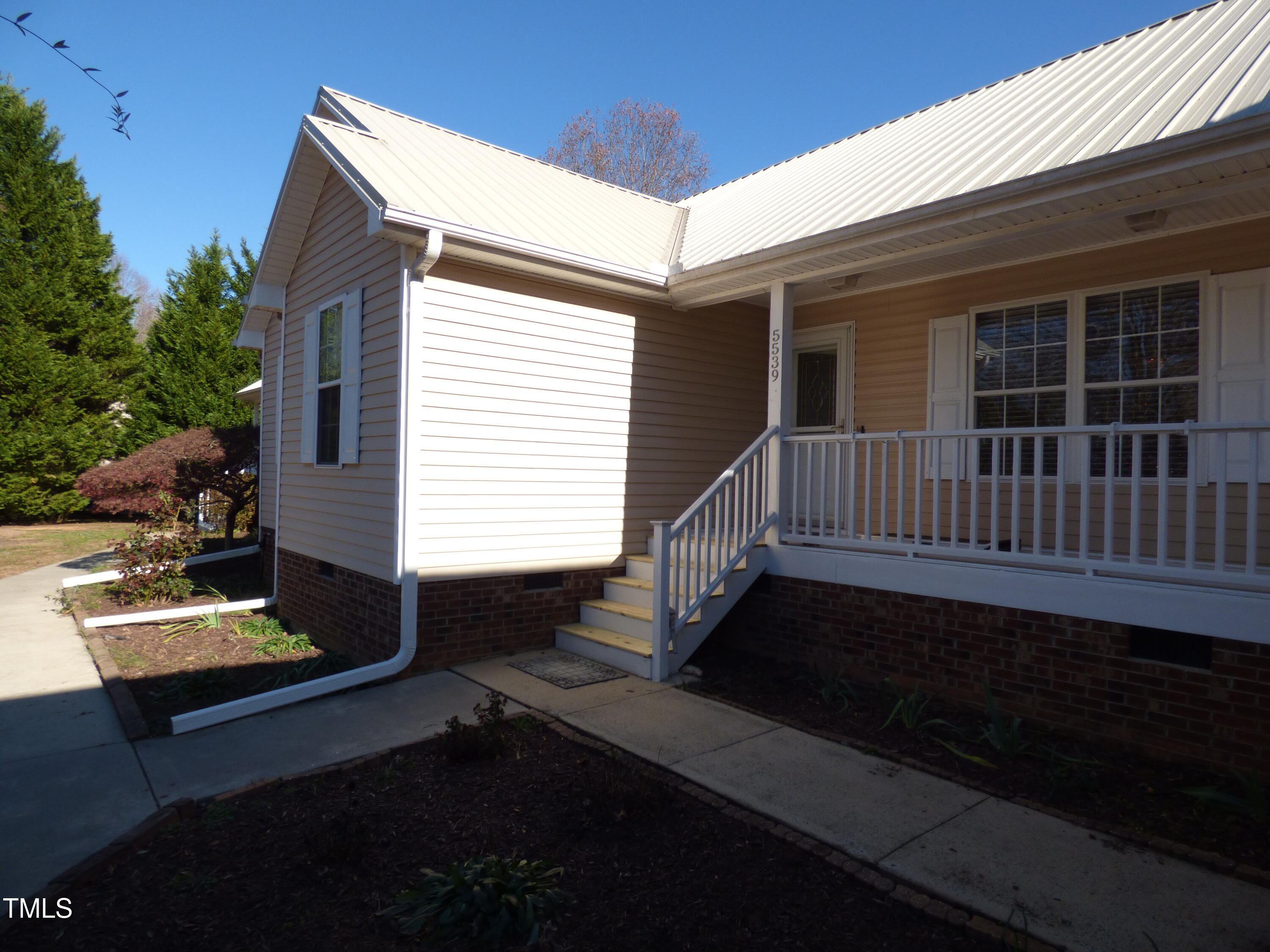 5539 Fieldview Road Mebane, NC 27302 - Photo 9 of 49 main home front porch