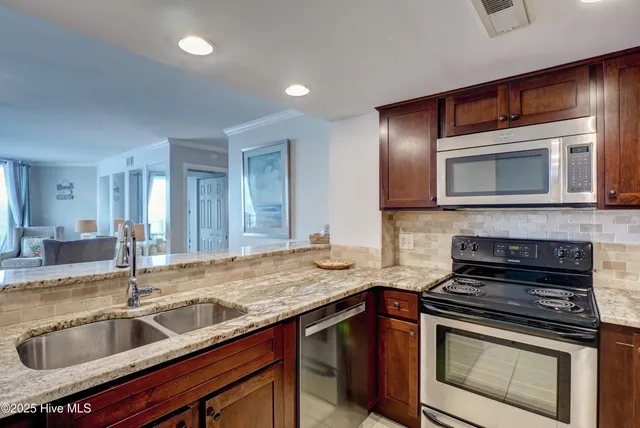 $1,600 | 2000 New River Inlet Road, Unit 1302, North Topsail Beach, NC 28460