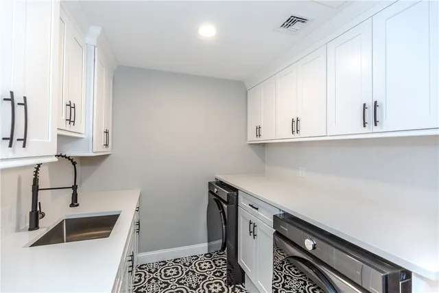 $1,495,000 | 141 Fox Ridge Drive, Cranston, RI 02921