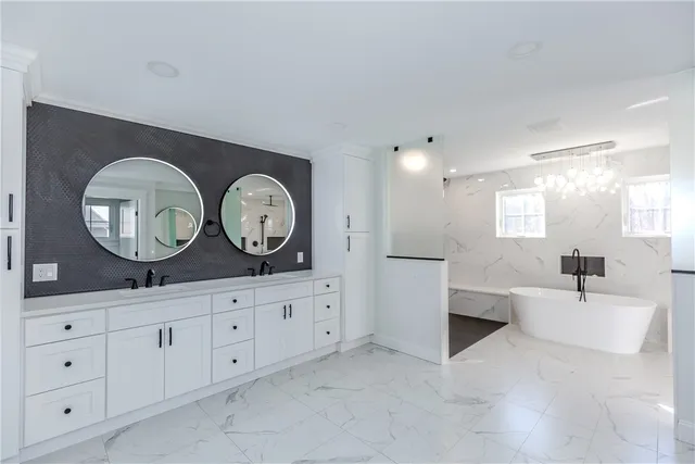 $1,495,000 | 141 Fox Ridge Drive, Cranston, RI 02921