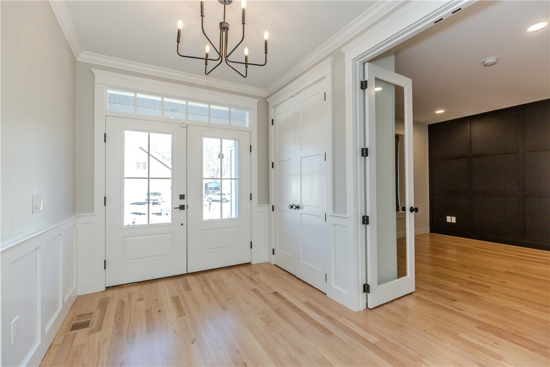 141 Fox Ridge Drive Cranston, RI 02921 - Photo 4 of 47 main entrance