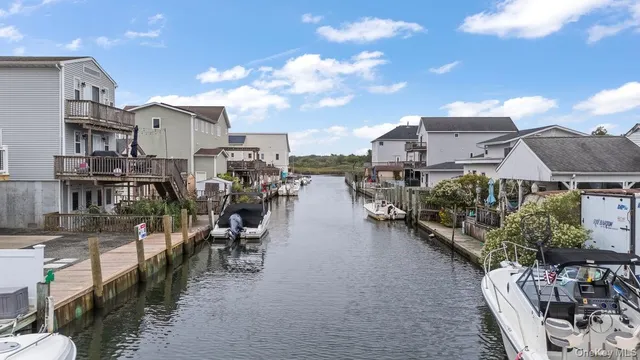 $659,999 | 873 South 7th Street, Lindenhurst, NY 11757