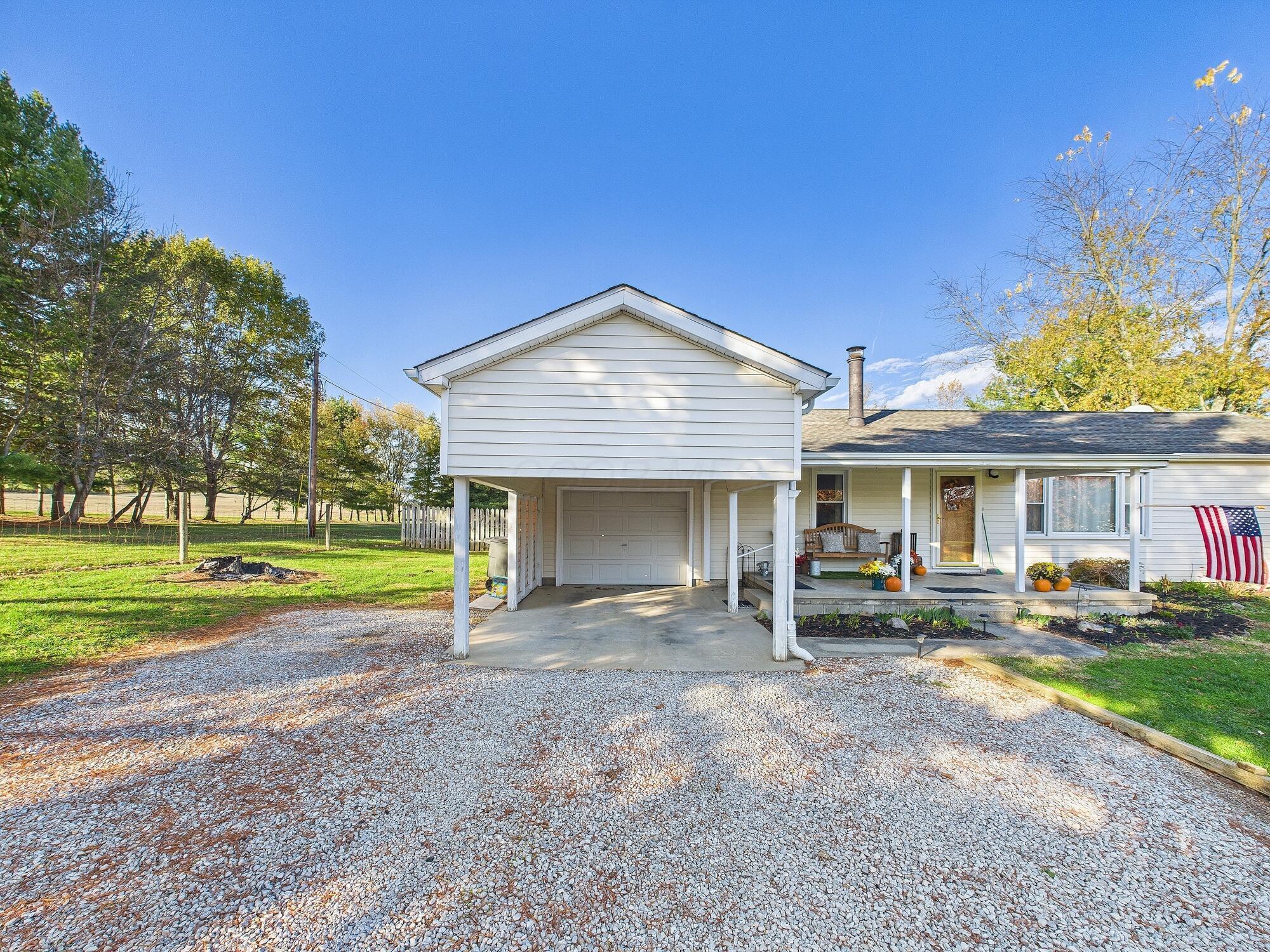 5550 Westfall Road Southwest Lancaster, OH 43130 - Photo 5 of 39 CAM02437G0-PR0107-STILL040