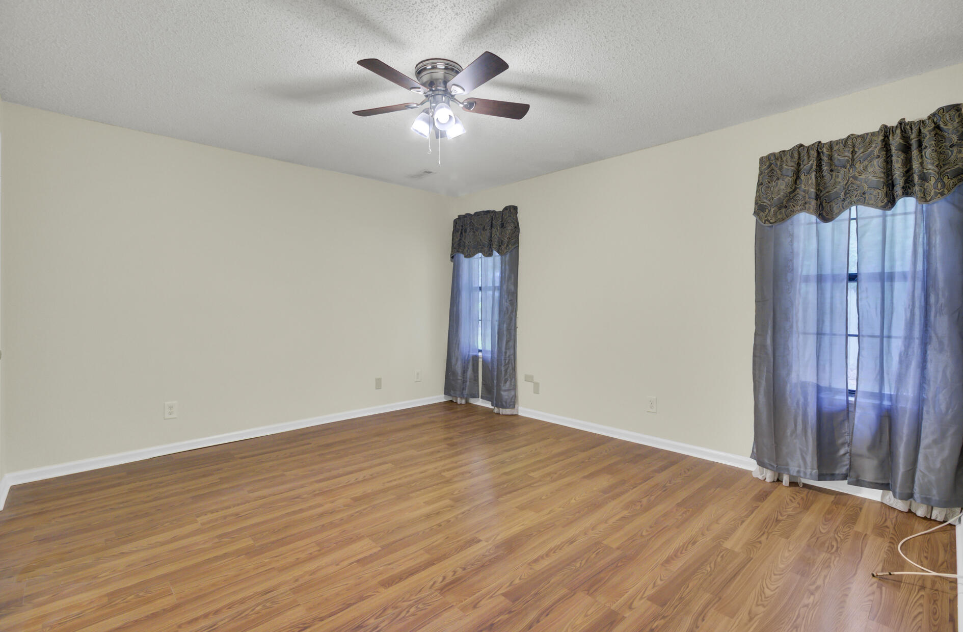 423 Miami Street, Unit B Ladson, SC 29456 - Photo 18 of 32 Primary Bedroom