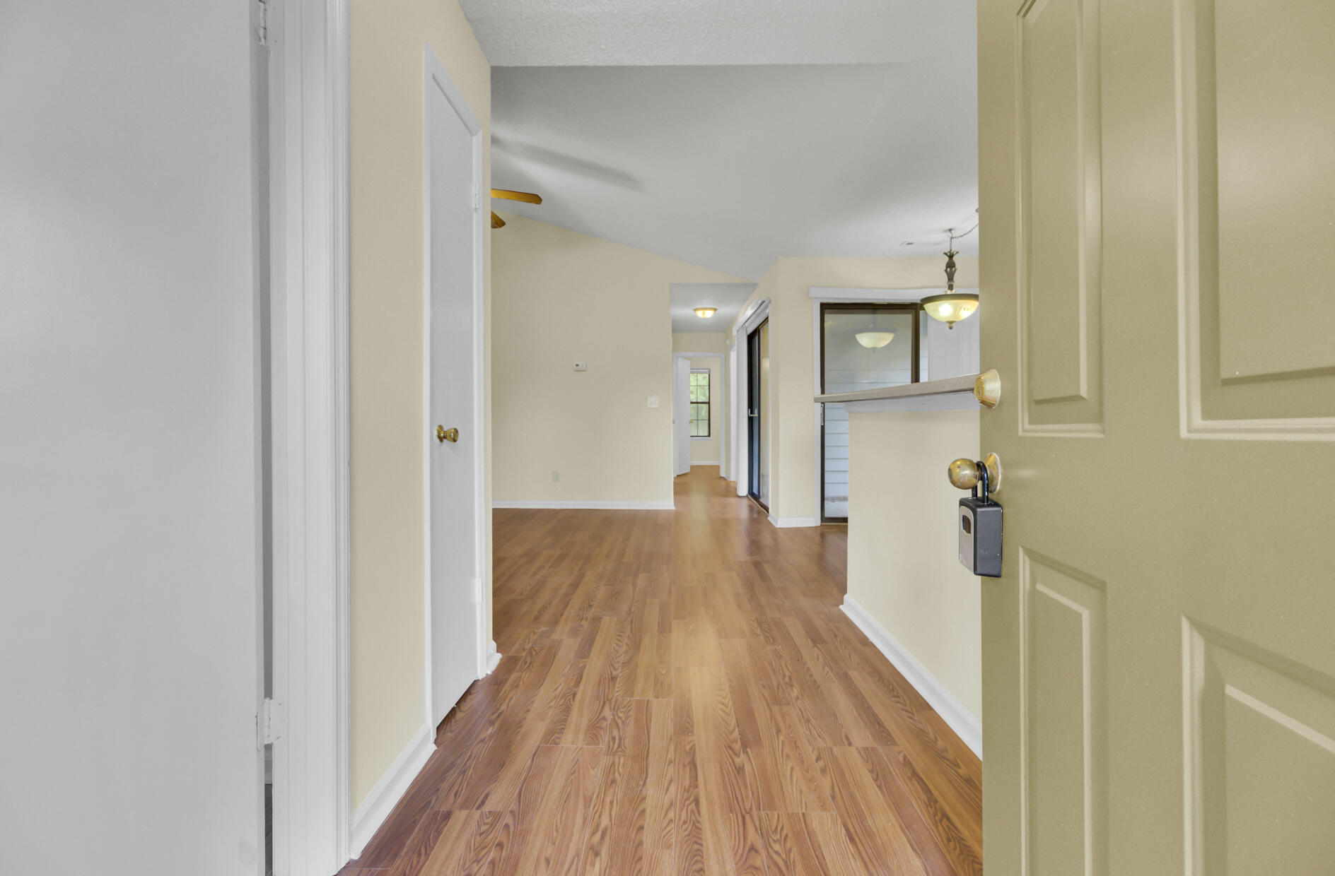 423 Miami Street, Unit B Ladson, SC 29456 - Photo 3 of 32 Entryway