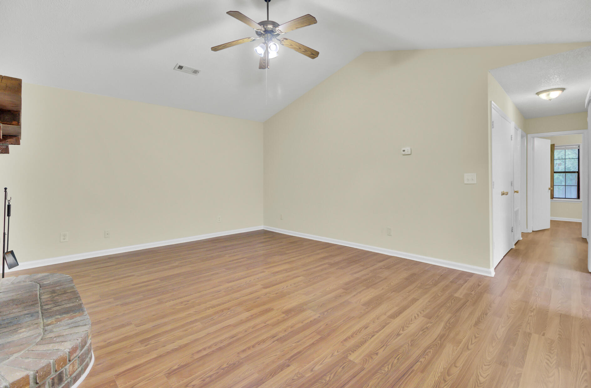 423 Miami Street, Unit B Ladson, SC 29456 - Photo 5 of 32 Living Room