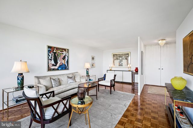 $160,000 | 4000 North Charles Street, Unit 1208, Baltimore, MD 21218