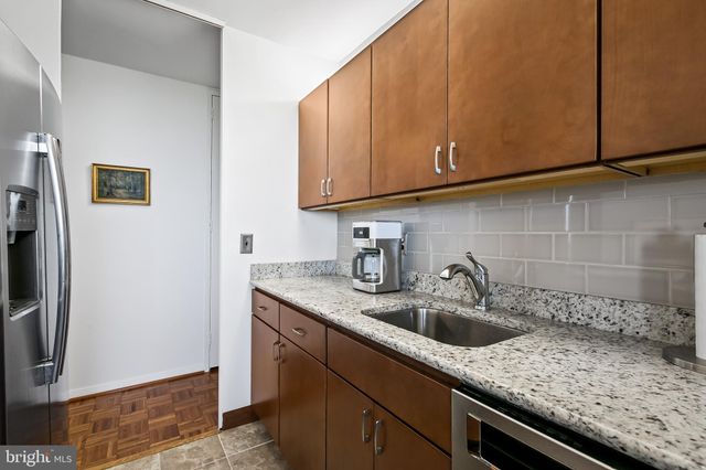 $160,000 | 4000 North Charles Street, Unit 1208, Baltimore, MD 21218