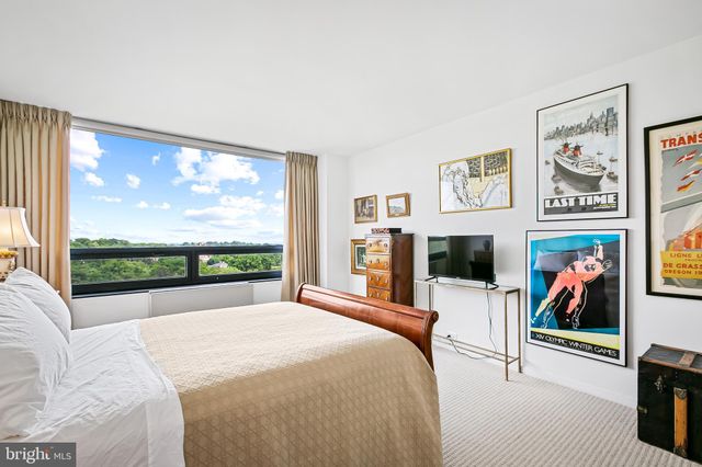 $160,000 | 4000 North Charles Street, Unit 1208, Baltimore, MD 21218