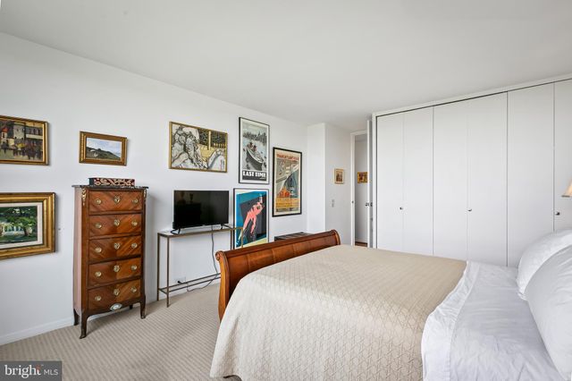 $160,000 | 4000 North Charles Street, Unit 1208, Baltimore, MD 21218