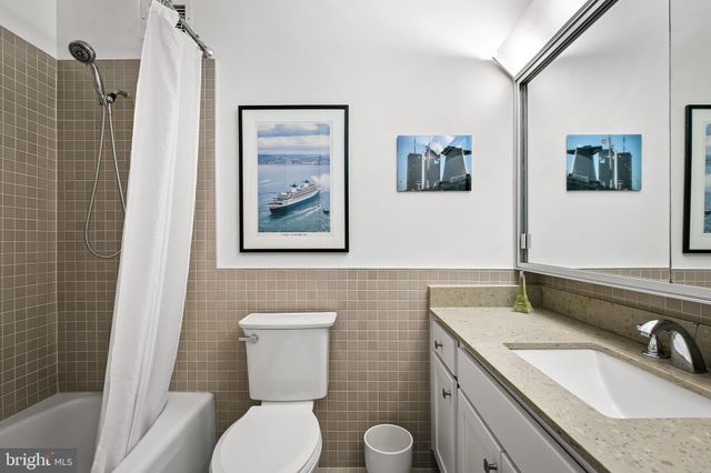 $160,000 | 4000 North Charles Street, Unit 1208, Baltimore, MD 21218