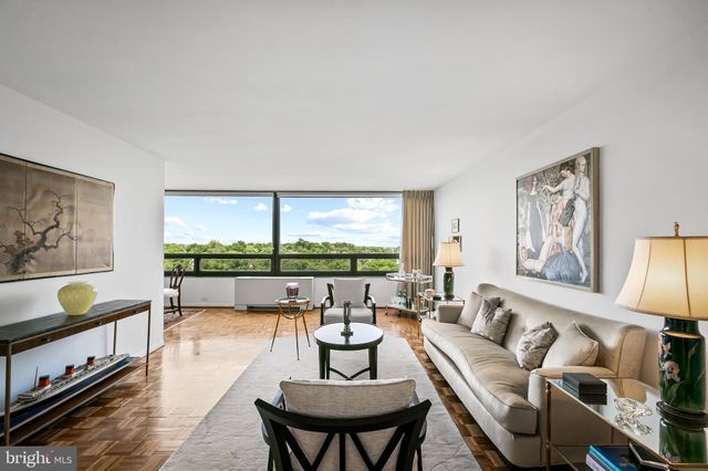 $160,000 | 4000 North Charles Street, Unit 1208, Baltimore, MD 21218