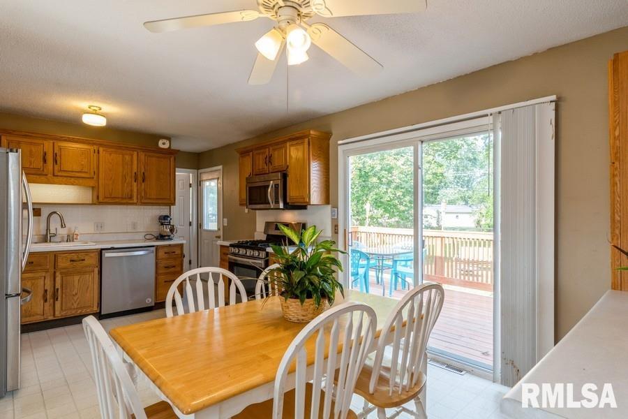 3119 Woodmayr Road Bettendorf, IA 52722 - Photo 6 of 15 Gallery Image 6
