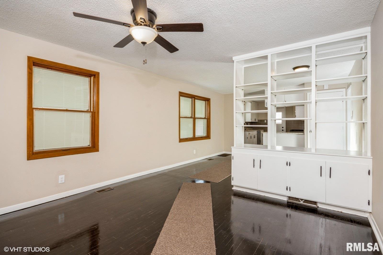 2345 Yale Boulevard Springfield, IL 62703 - Photo 3 of 15 Gallery Image 3