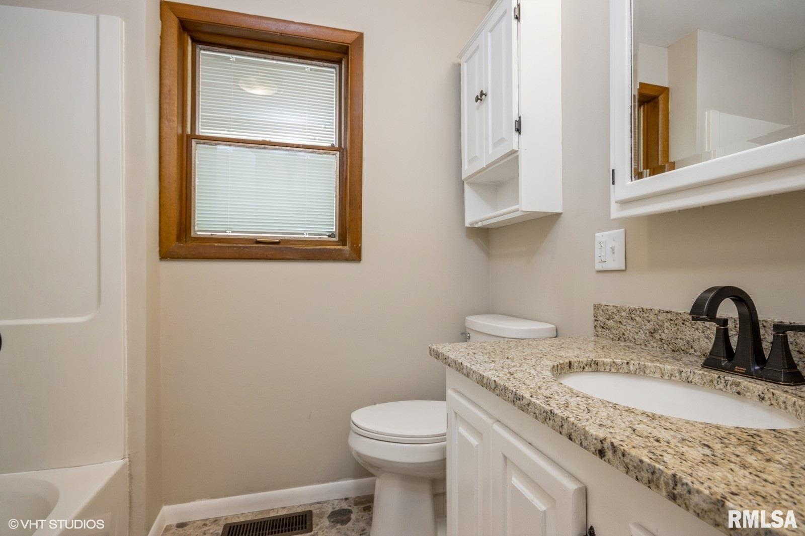 2345 Yale Boulevard Springfield, IL 62703 - Photo 9 of 15 Gallery Image 9