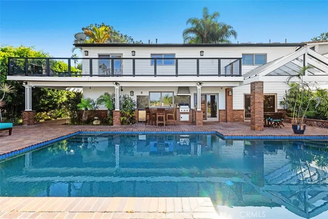 $2,150,000 | 6421 East Bixby Hill Road, Long Beach, CA 90815