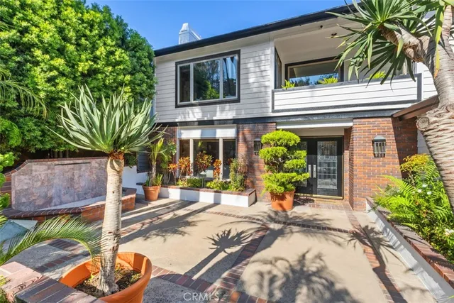 $2,150,000 | 6421 East Bixby Hill Road, Long Beach, CA 90815