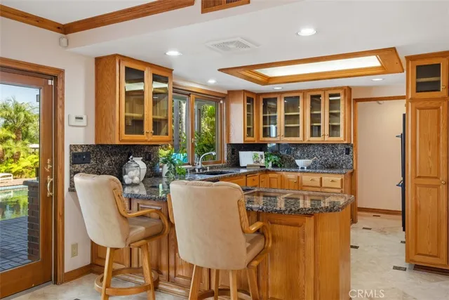 $2,150,000 | 6421 East Bixby Hill Road, Long Beach, CA 90815