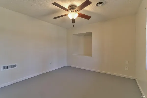$207,000 | 4738 Echo Lake Circle, Tell City, IN 47586