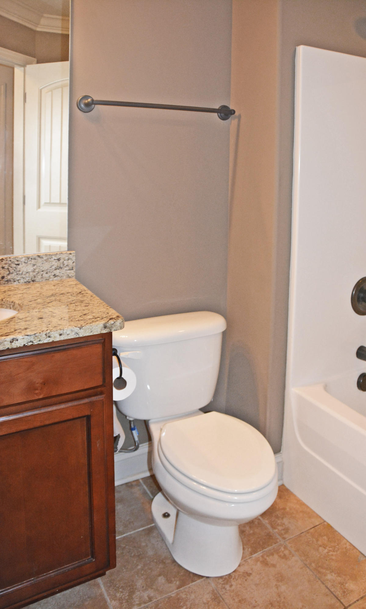6556 Kenton Ridge Circle, Unit 10 Chattanooga, TN 37421 - Photo 12 of 18 Full Bath