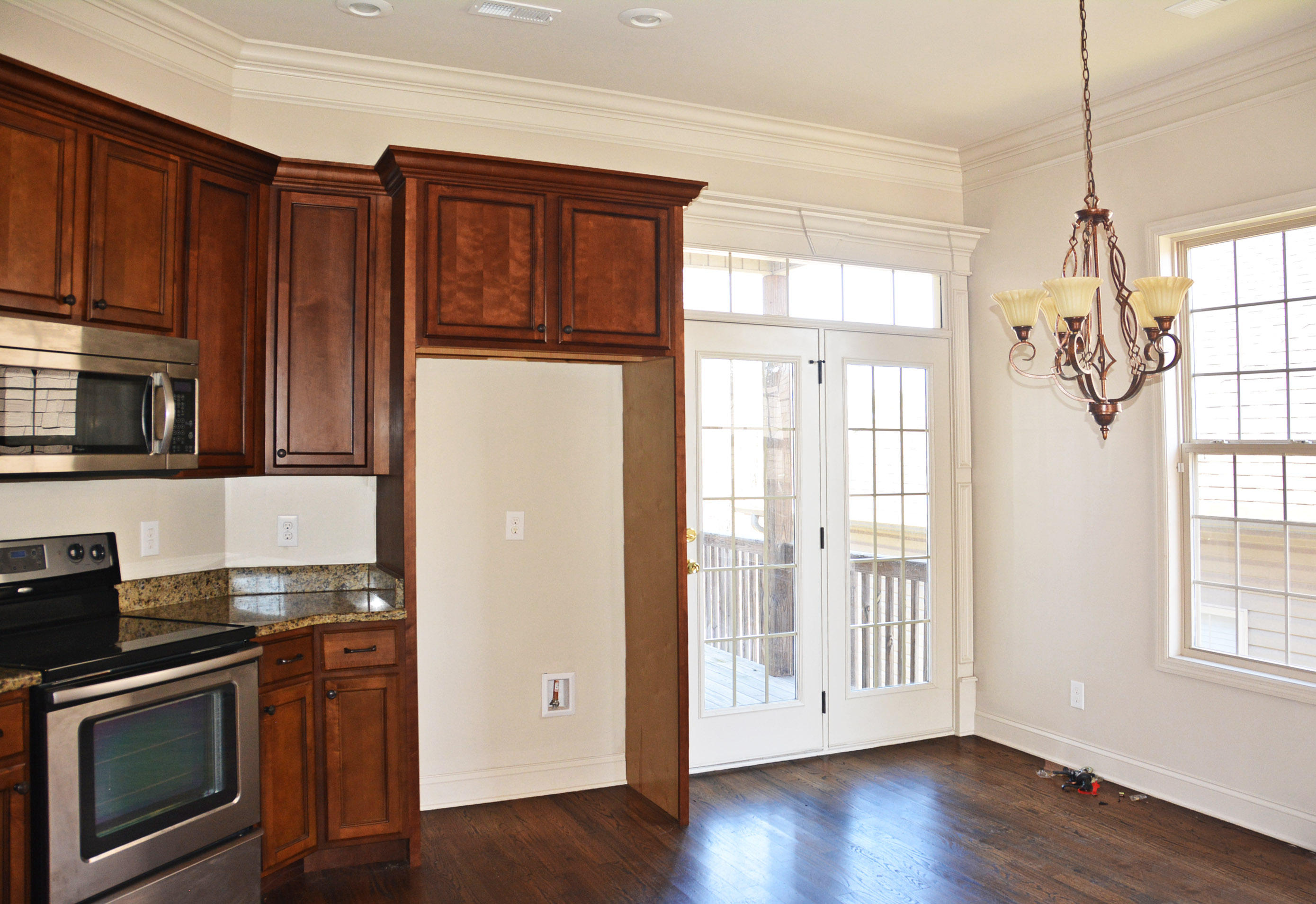 6556 Kenton Ridge Circle, Unit 10 Chattanooga, TN 37421 - Photo 5 of 18 Kitchen/Dining Area