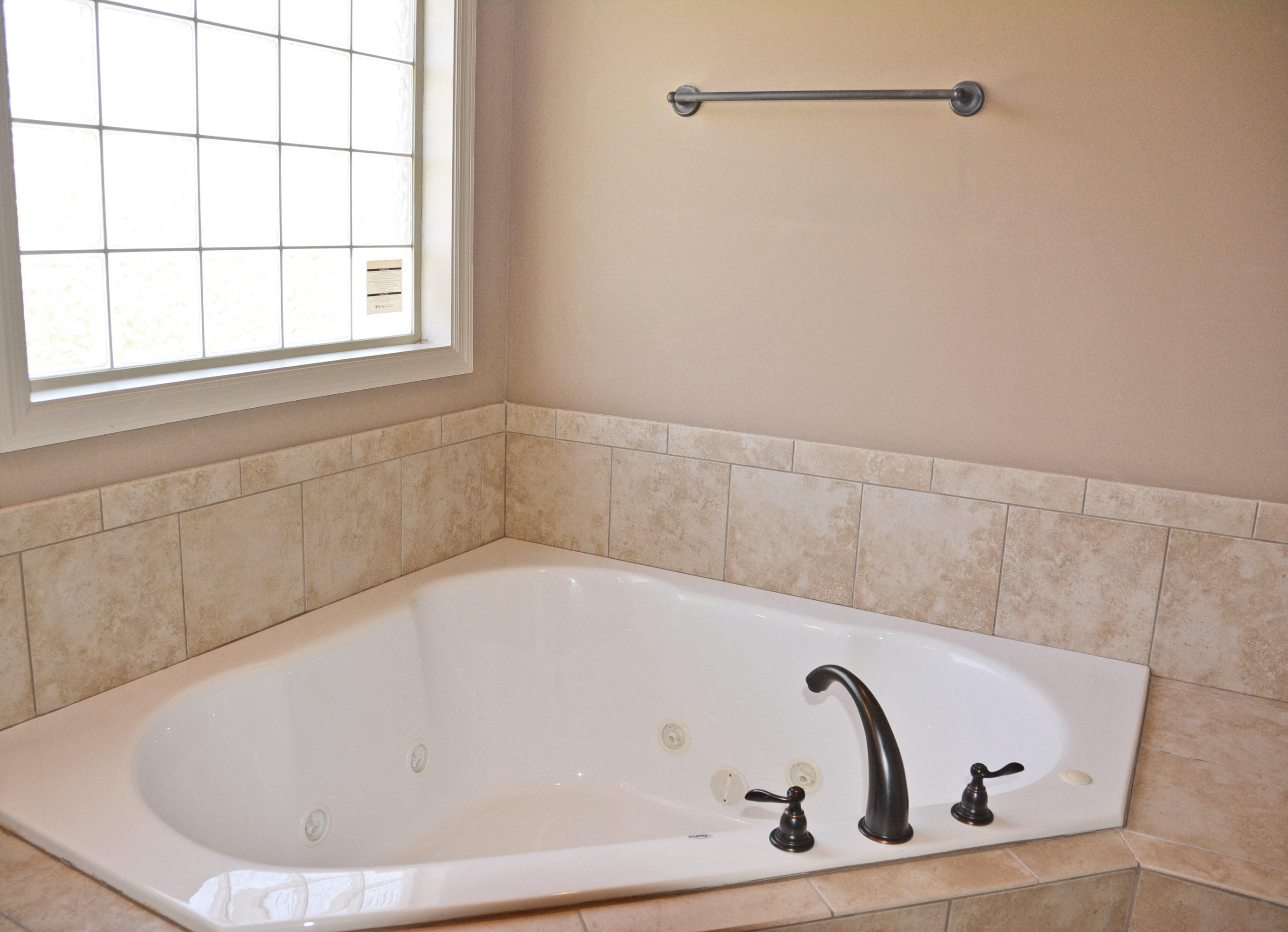 6556 Kenton Ridge Circle, Unit 10 Chattanooga, TN 37421 - Photo 9 of 18 Jetted Tub