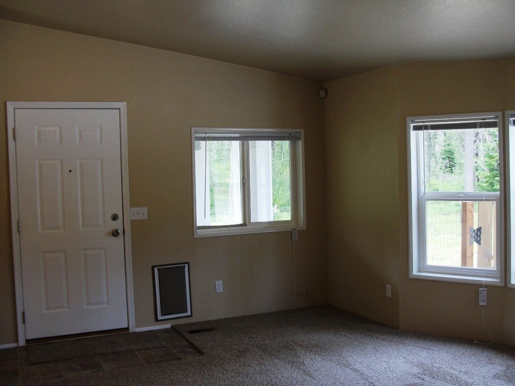 231 North Shore Diamond Lake Road Newport, WA 99156 - Photo 2 of 20 Gallery Image 2