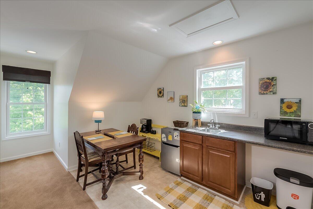 3698 Royster Road Lexington, KY 40516 - Photo 36 of 51 kitchenette