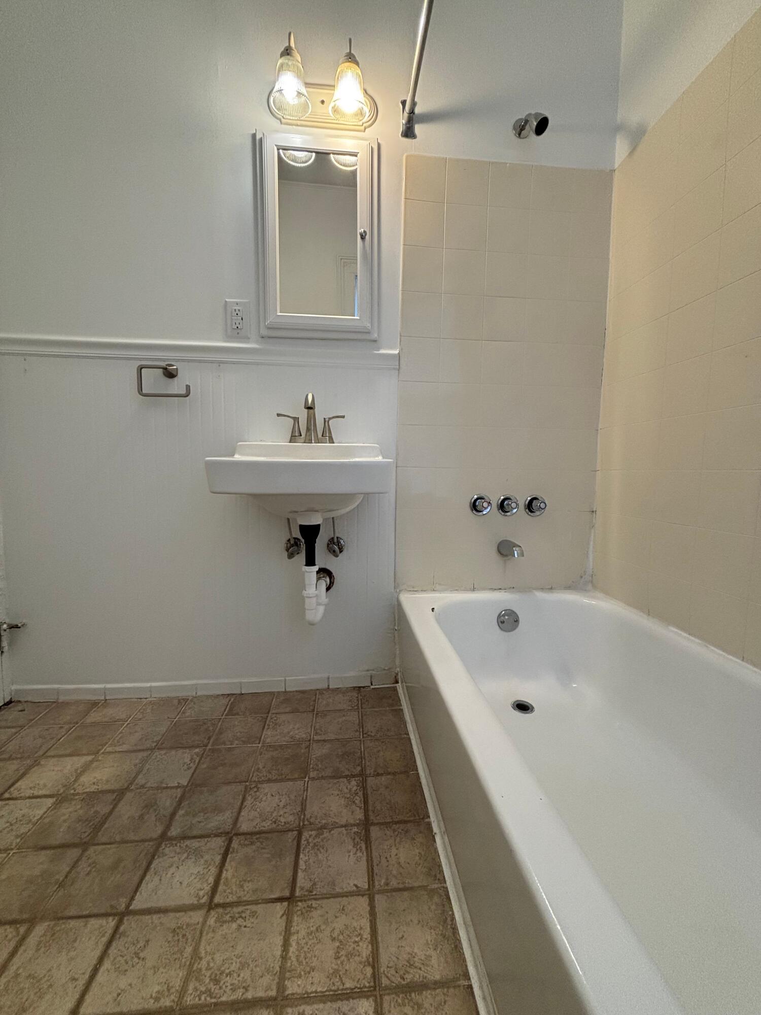 403 West Hampton Avenue, Unit B Sumter, SC 29150 - Photo 32 of 34