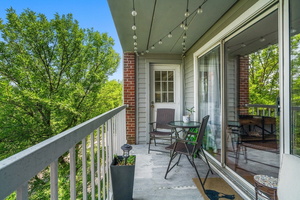 200 Captains Row, Unit 408 Chelsea, MA 02150 - Photo 5 of 19