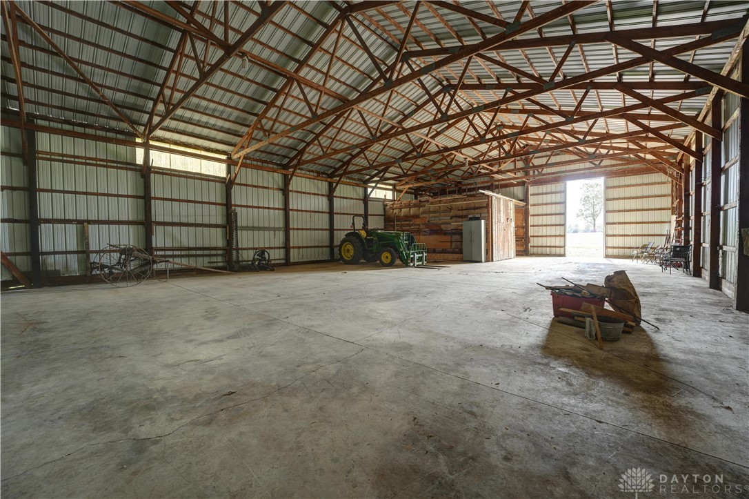 8150 Snake Road Dayton, OH 45426 - Photo 17 of 48