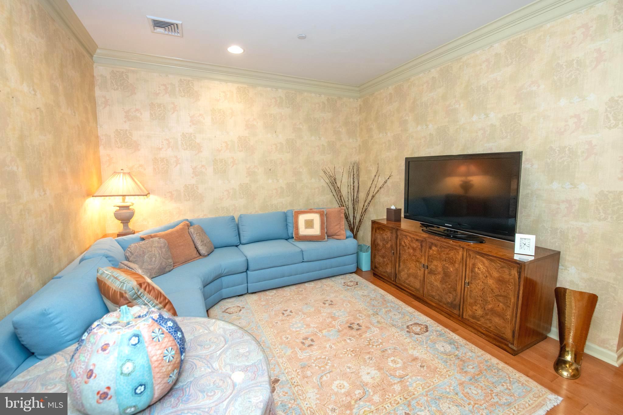 434 Carson Terrace Huntingdon Valley, PA 19006 - Photo 4 of 32 Den