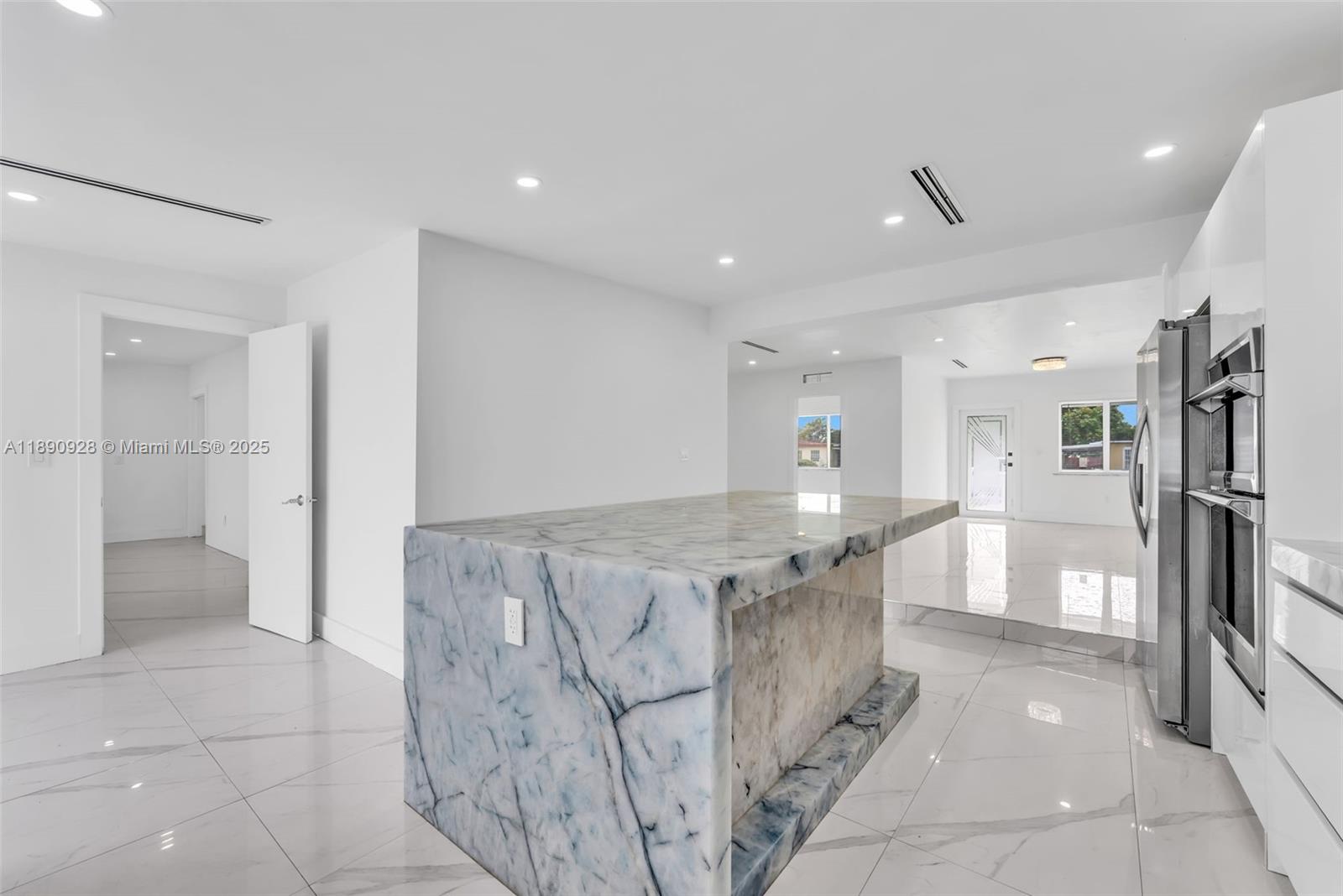 875 East 8th Street Hialeah, FL 33010 - Photo 12 of 36