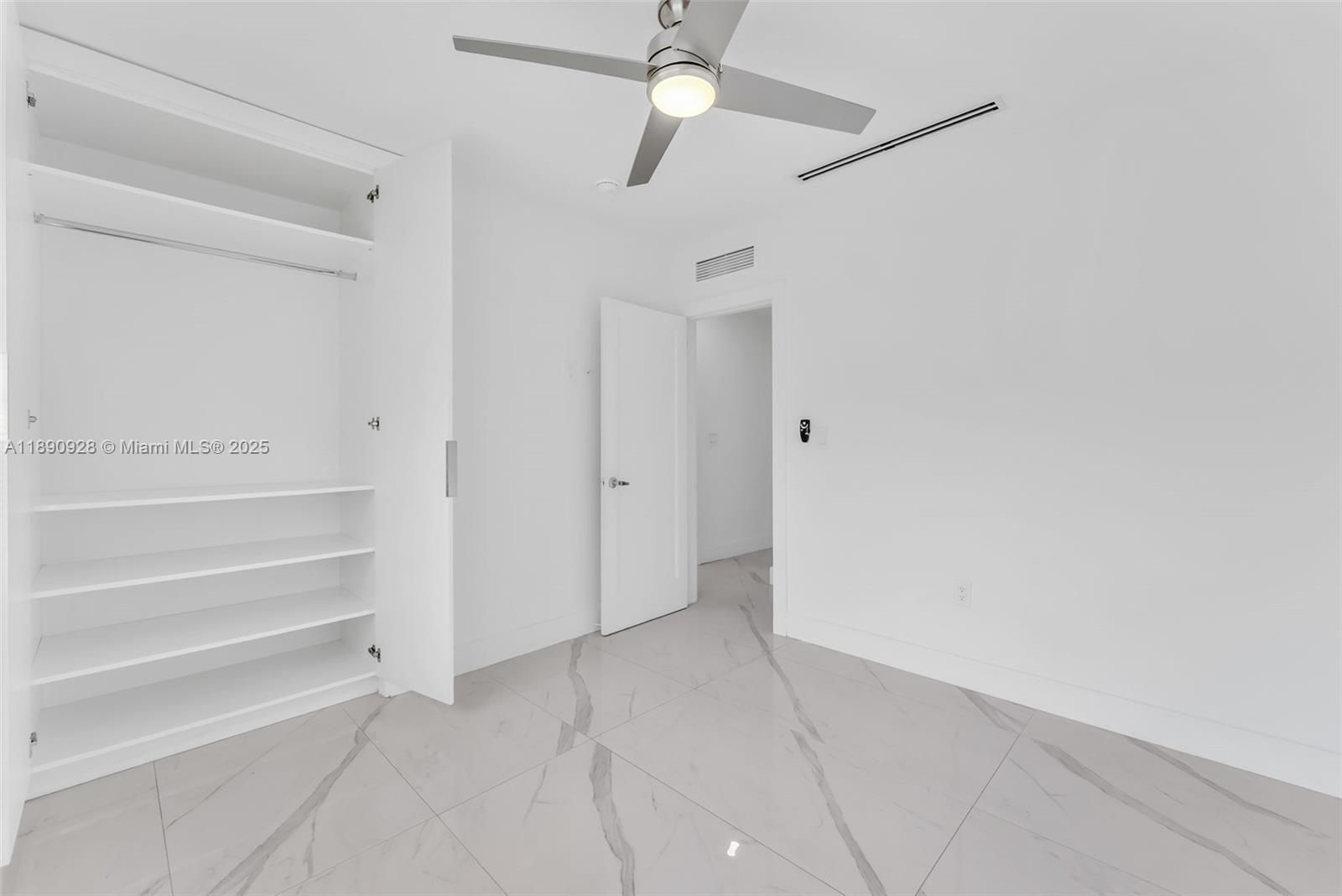 875 East 8th Street Hialeah, FL 33010 - Photo 14 of 36