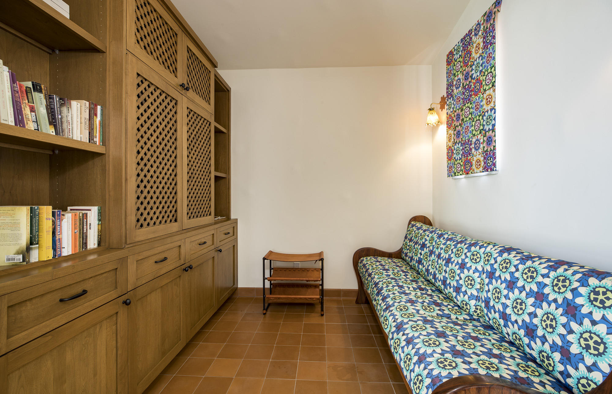 819 Garden Street Santa Barbara, CA 93101 - Photo 24 of 41 a balcony with a couch